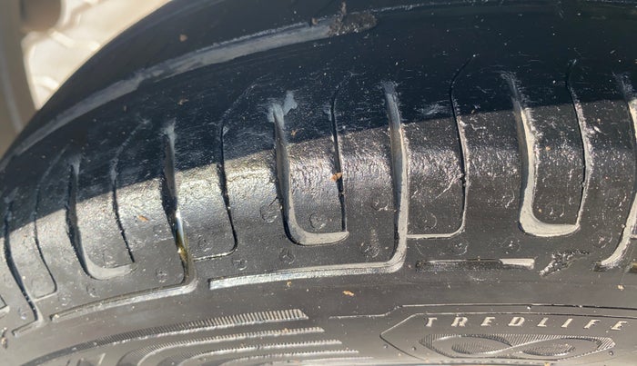 2013 Hyundai i10 ERA 1.1, Petrol, Manual, 65,539 km, Left Front Tyre Tread