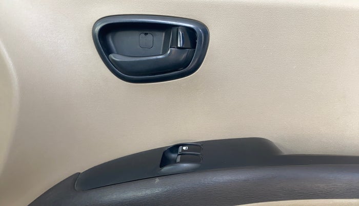 2013 Hyundai i10 ERA 1.1, Petrol, Manual, 65,539 km, Driver Side Door Panels Control