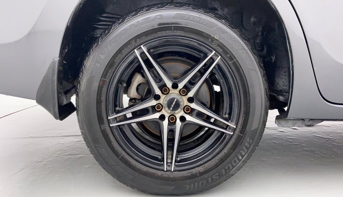 2016 Toyota Corolla Altis G AT, Petrol, Automatic, 36,622 km, Right Rear Wheel