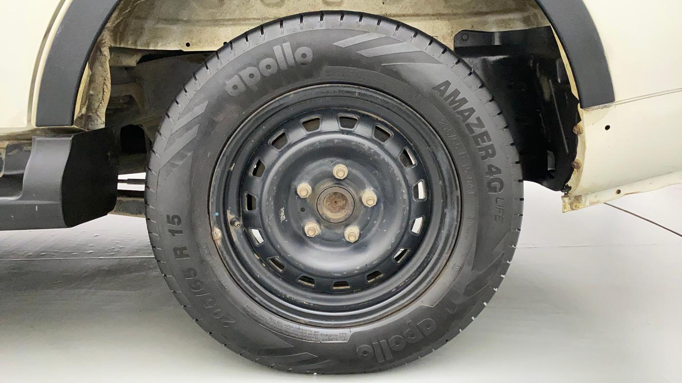 2014 Mahindra Xylo D4 BS IV, Diesel, Manual, 73,064 km, Left Rear Wheel