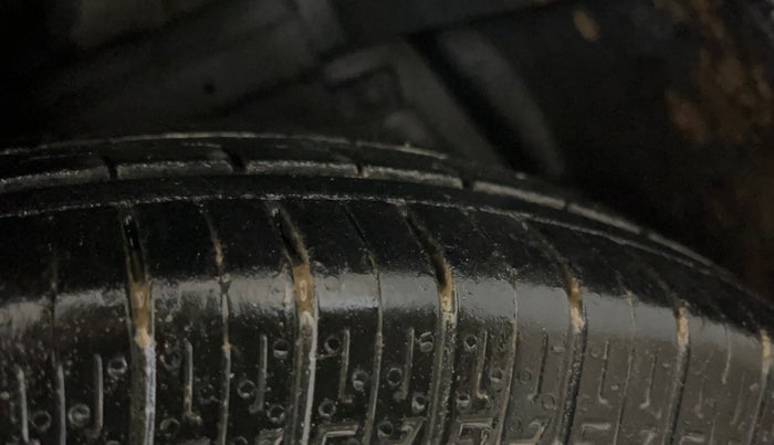 2014 Maruti Swift Dzire VXI, Petrol, Manual, 54,963 km, Right Front Tyre Tread