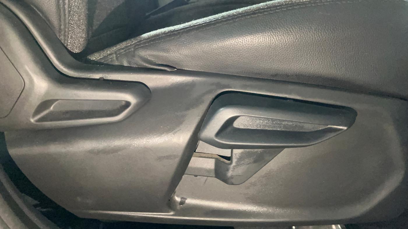 2022 Tata Tiago XZA PLUS PETROL, Petrol, Automatic, 49,582 km, Driver Side Adjustment Panel