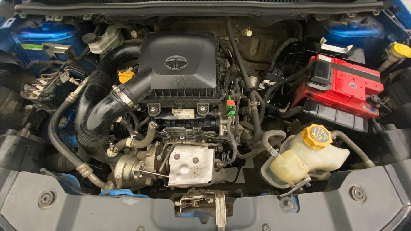 2018 Tata NEXON XM PETROL, Petrol, Manual, 39,594 km, Open Bonet