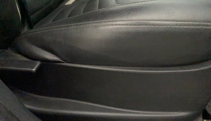 2018 Tata NEXON XM PETROL, Petrol, Manual, 39,594 km, Driver Side Adjustment Panel