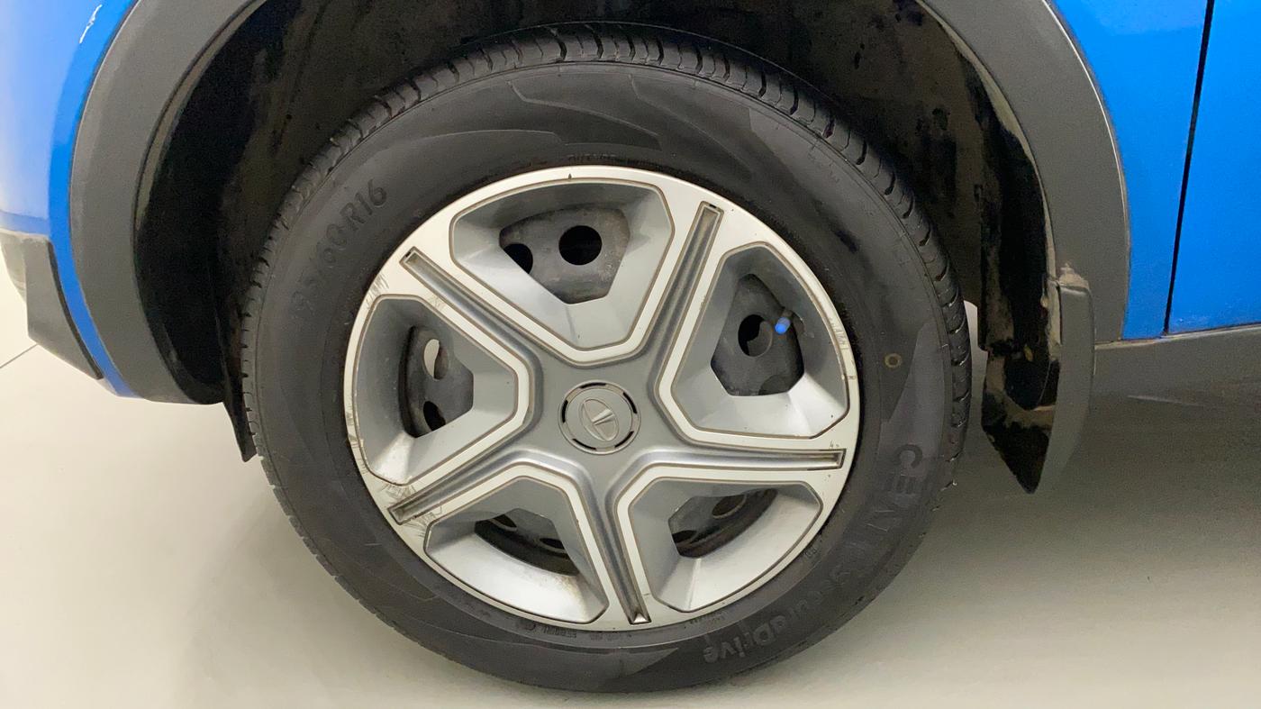 2018 Tata NEXON XM PETROL, Petrol, Manual, 39,594 km, Left Front Wheel