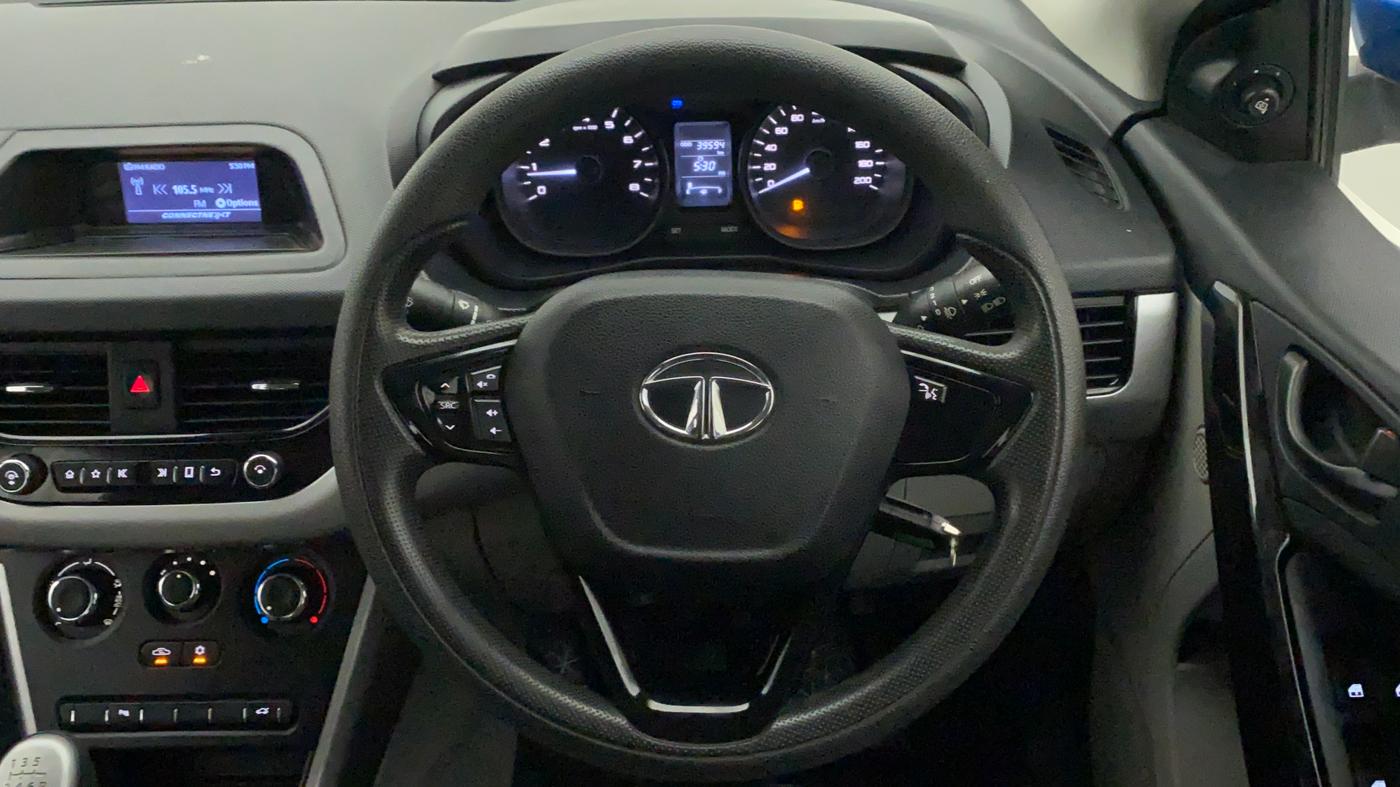 2018 Tata NEXON XM PETROL, Petrol, Manual, 39,594 km, Steering Wheel Close Up