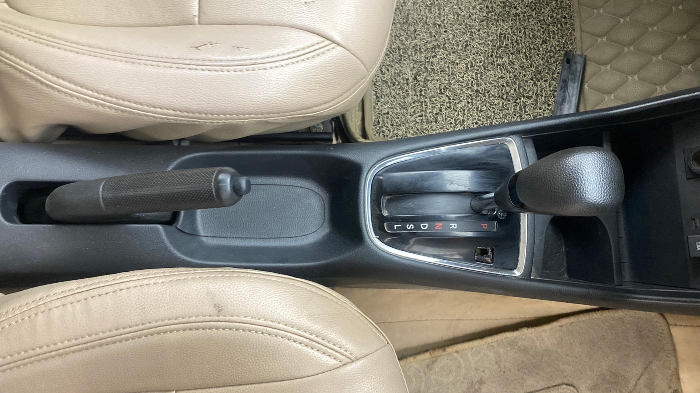 2019 Honda Amaze 1.5L I-DTEC VX CVT, Diesel, Automatic, 90,595 km, Gear Lever