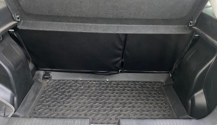 2023 Maruti FRONX ALPHA 1.0L TURBO 6 AT, Petrol, Automatic, 28,983 km, Boot Inside