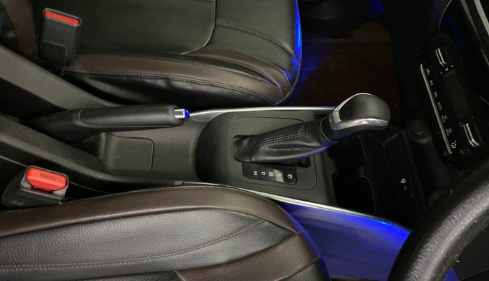 2023 Maruti FRONX ALPHA 1.0L TURBO 6 AT, Petrol, Automatic, 28,983 km, Gear Lever