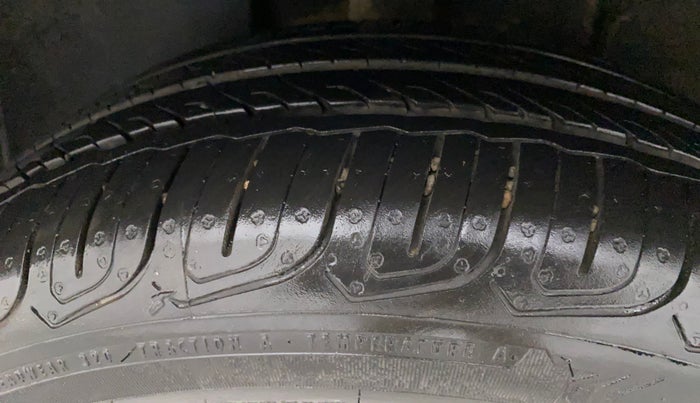2023 Tata ALTROZ XT PETROL, Petrol, Manual, 6,469 km, Right Rear Tyre Tread