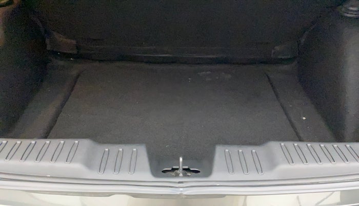 2023 Tata ALTROZ XT PETROL, Petrol, Manual, 6,469 km, Boot Inside