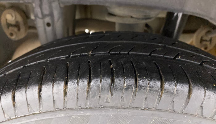 2013 Maruti Alto 800 LXI, Petrol, Manual, 65,610 km, Right Rear Tyre Tread
