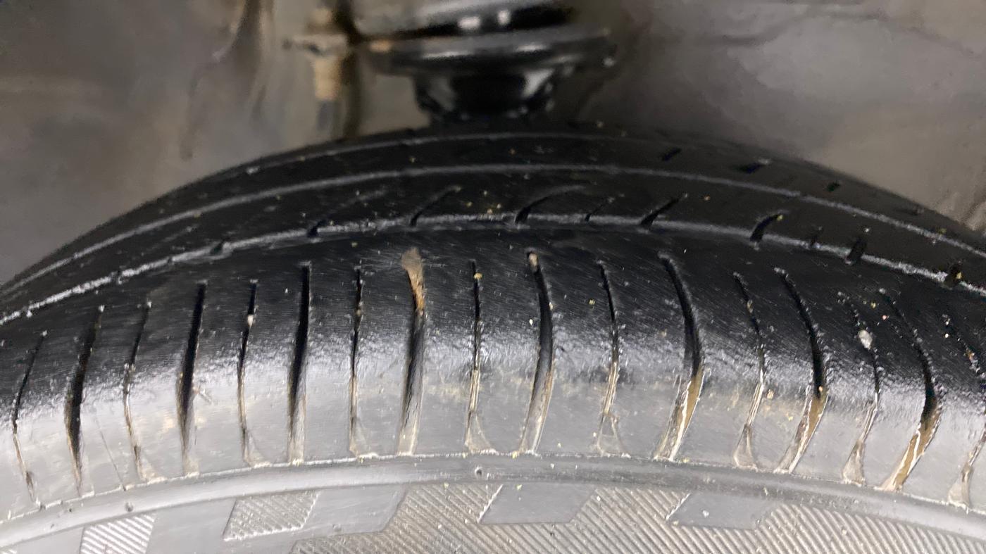 2013 Maruti Alto 800 LXI, Petrol, Manual, 65,610 km, Right Front Tyre Tread