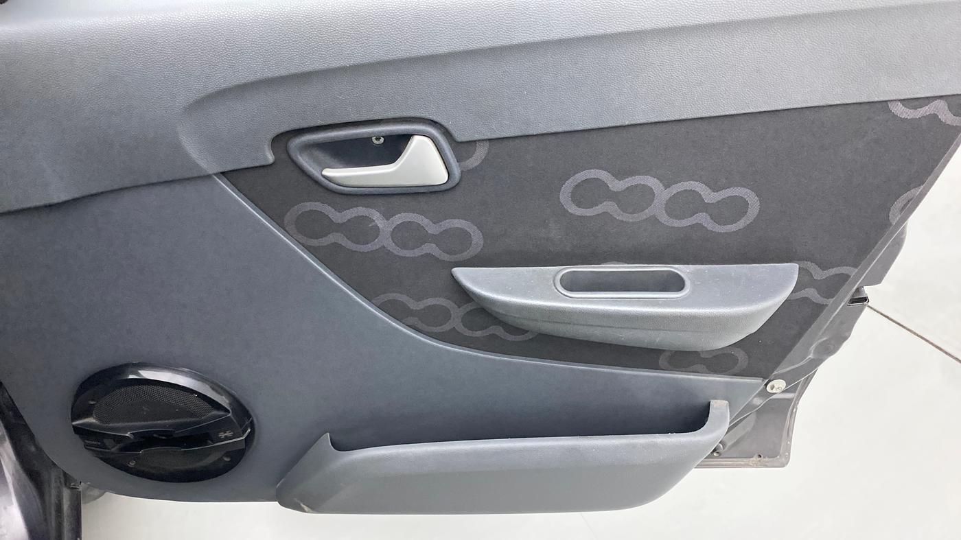 2013 Maruti Alto 800 LXI, Petrol, Manual, 65,610 km, Driver Side Door Panels Control