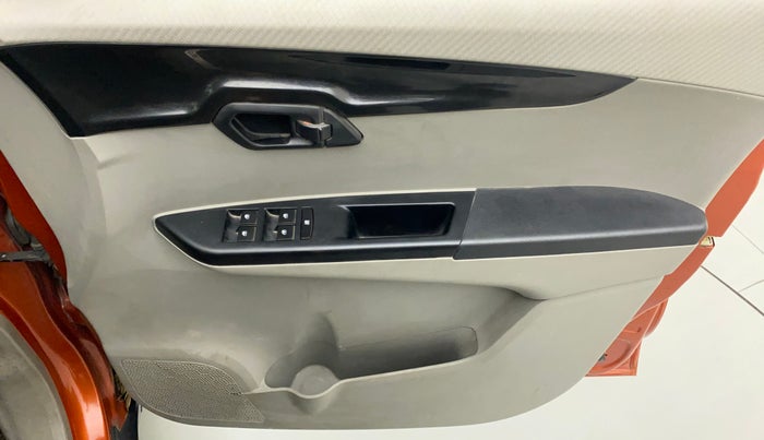 2017 Mahindra Kuv100 K4 PLUS 6 STR, Petrol, Manual, 48,517 km, Driver Side Door Panels Control