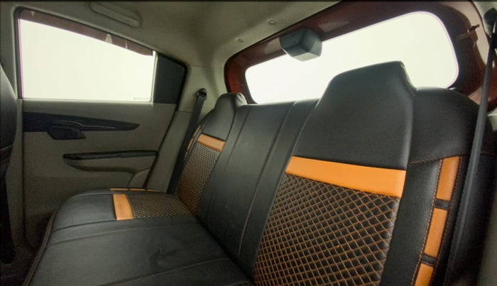 2017 Mahindra Kuv100 K4 PLUS 6 STR, Petrol, Manual, 48,517 km, Right Side Rear Door Cabin