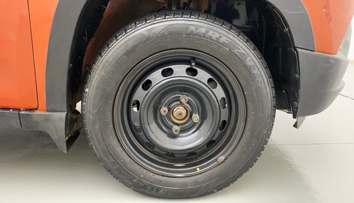 2017 Mahindra Kuv100 K4 PLUS 6 STR, Petrol, Manual, 48,517 km, Right Front Wheel