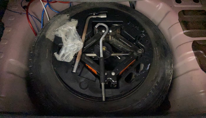 2017 Mahindra Kuv100 K4 PLUS 6 STR, Petrol, Manual, 48,517 km, Spare Tyre