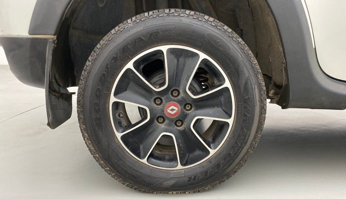 2017 Renault Duster RXS 85 PS, Diesel, Manual, 58,339 km, Right Rear Wheel