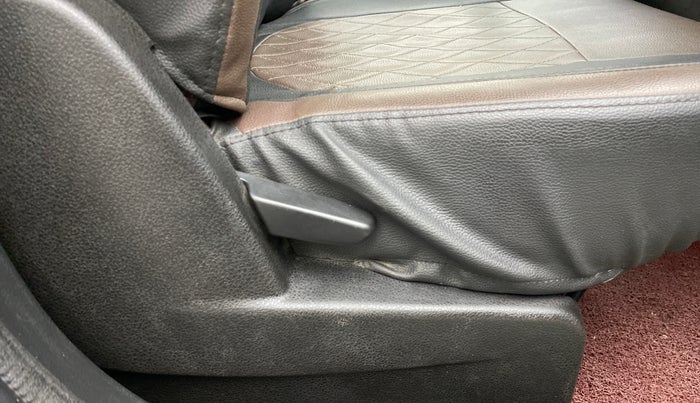 2017 Renault Duster RXS 85 PS, Diesel, Manual, 58,339 km, Driver Side Adjustment Panel