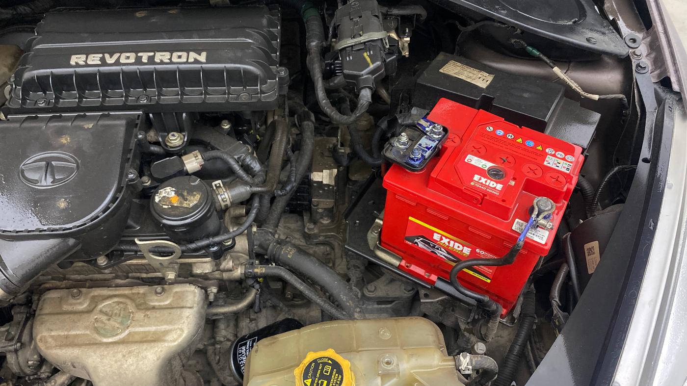 2018 Tata Tiago XZA PETROL, Petrol, Automatic, 97,903 km, Engine View - Left