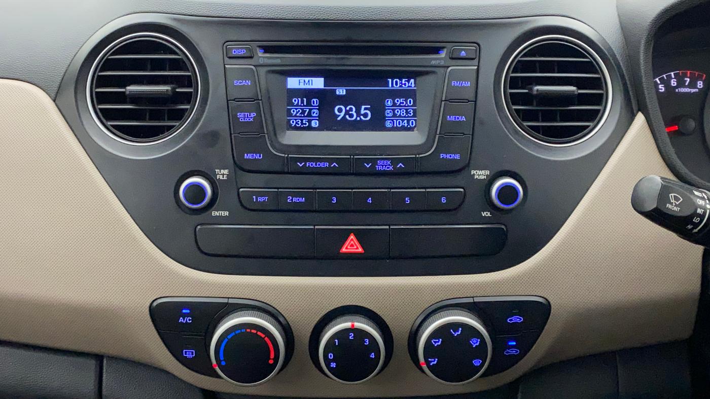 2015 Hyundai Grand i10 SPORTZ 1.2 KAPPA VTVT, Petrol, Manual, 82,073 km, Air Conditioner