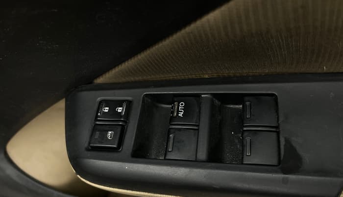 2015 Honda City 1.5L I-VTEC SV CVT, Petrol, Automatic, 72,000 km, Driver Side Door Panels Control