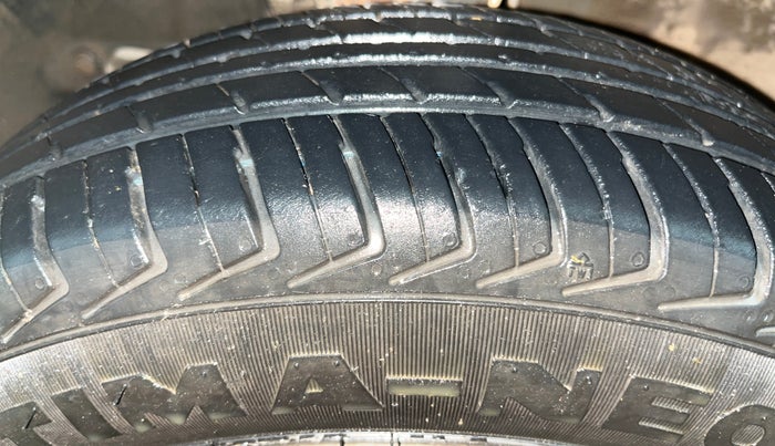 2021 Maruti New Wagon-R LXI CNG 1.0, CNG, Manual, 48,471 km, Left Front Tyre Tread