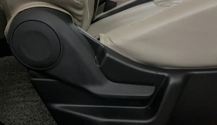 2021 Maruti New Wagon-R LXI CNG 1.0, CNG, Manual, 48,471 km, Driver Side Adjustment Panel