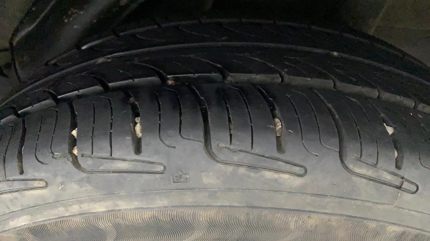 2014 Honda Brio S MT, Petrol, Manual, 63,090 km, Left Rear Tyre Tread