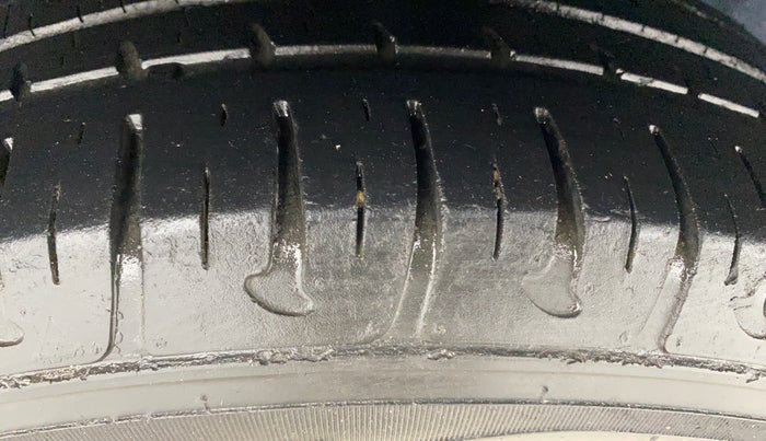 2019 Hyundai Grand i10 MAGNA 1.2 KAPPA VTVT, Petrol, Manual, 32,266 km, Right Rear Tyre Tread