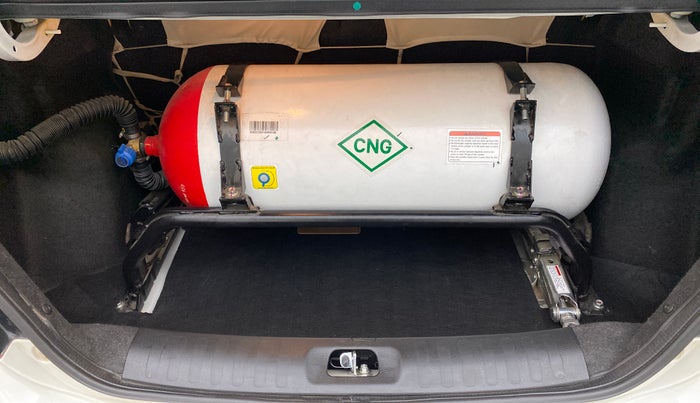 2021 Maruti Swift Dzire TOUR S-CNG, CNG, Manual, 28,785 km, Boot Inside