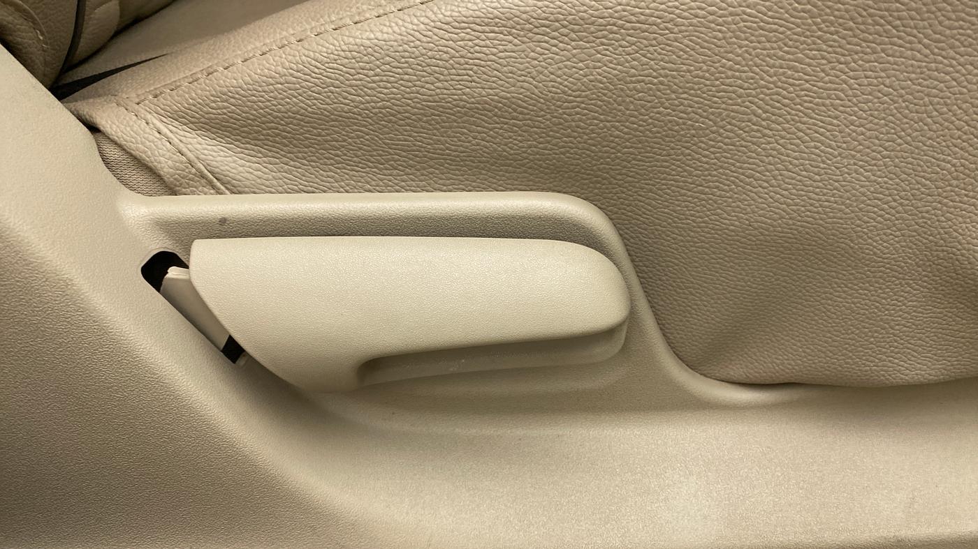 2021 Maruti Swift Dzire TOUR S-CNG, CNG, Manual, 28,785 km, Driver Side Adjustment Panel