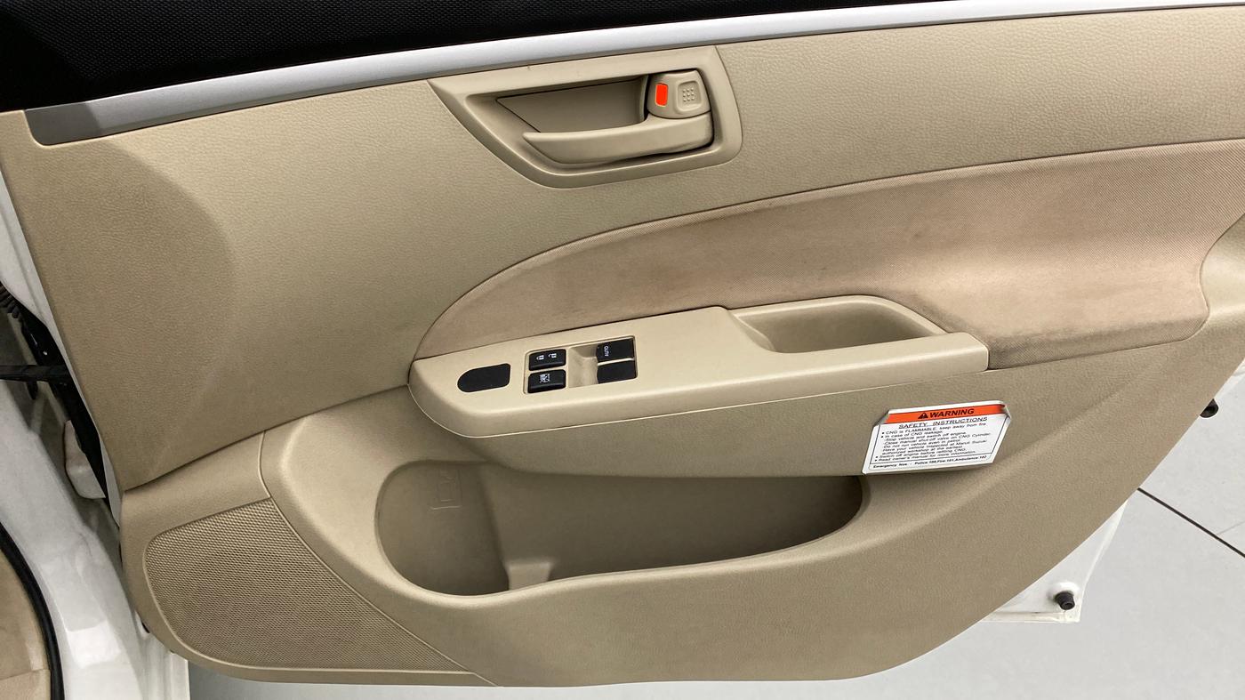 2021 Maruti Swift Dzire TOUR S-CNG, CNG, Manual, 28,785 km, Driver Side Door Panels Control