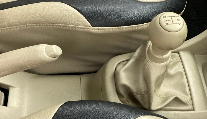 2021 Maruti Swift Dzire TOUR S-CNG, CNG, Manual, 28,785 km, Gear Lever