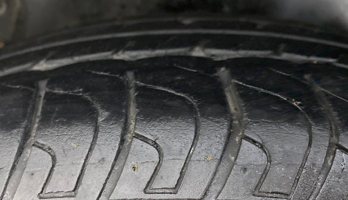 2021 Maruti Swift Dzire TOUR S-CNG, CNG, Manual, 28,785 km, Left Rear Tyre Tread
