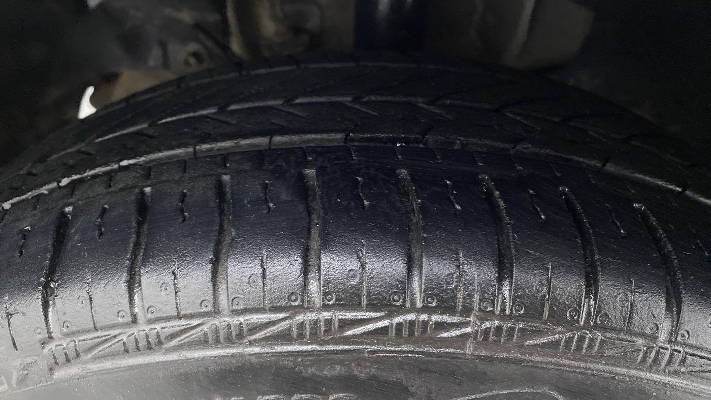 2018 Tata Tiago XZA PETROL, Petrol, Automatic, 1,21,042 km, Left Front Tyre Tread
