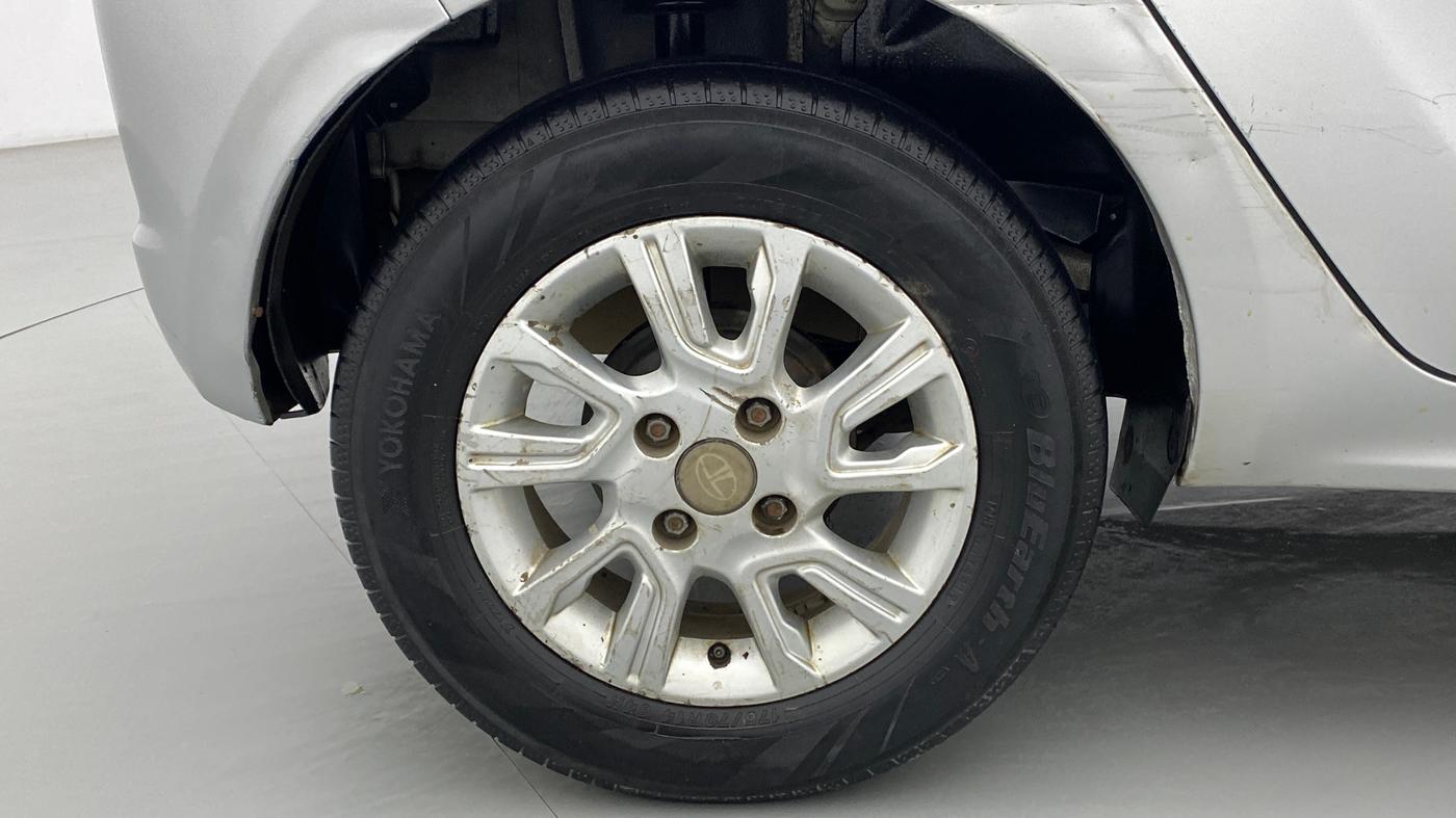 2018 Tata Tiago XZA PETROL, Petrol, Automatic, 1,21,042 km, Right Rear Wheel
