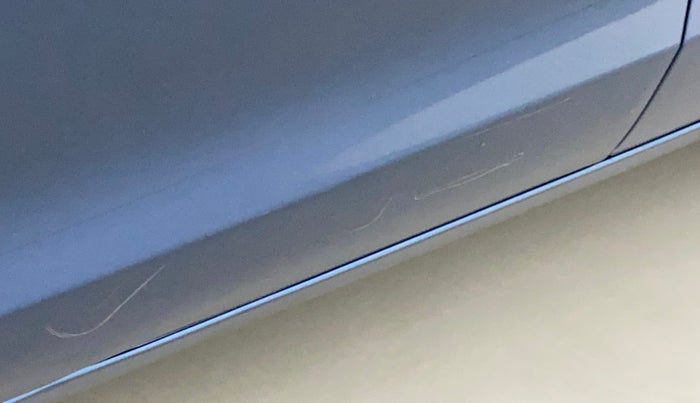 2017 Maruti Baleno ZETA PETROL 1.2, Petrol, Manual, 30,830 km, Front passenger door - Minor scratches