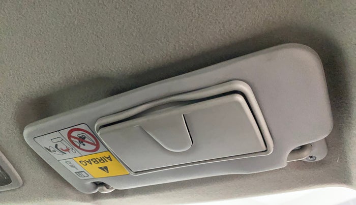 2017 Maruti Baleno ZETA PETROL 1.2, Petrol, Manual, 30,830 km, Ceiling - Sun visor missing