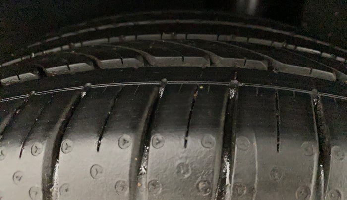 2017 Maruti Baleno ZETA PETROL 1.2, Petrol, Manual, 30,830 km, Left Rear Tyre Tread