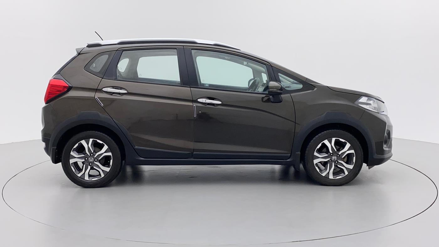 2018 Honda WR-V 1.5L I-DTEC VX MT, Diesel, Manual, 1,22,299 km, Right Side View