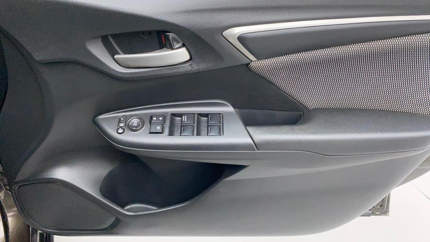 2018 Honda WR-V 1.5L I-DTEC VX MT, Diesel, Manual, 1,22,299 km, Driver Side Door Panels Control