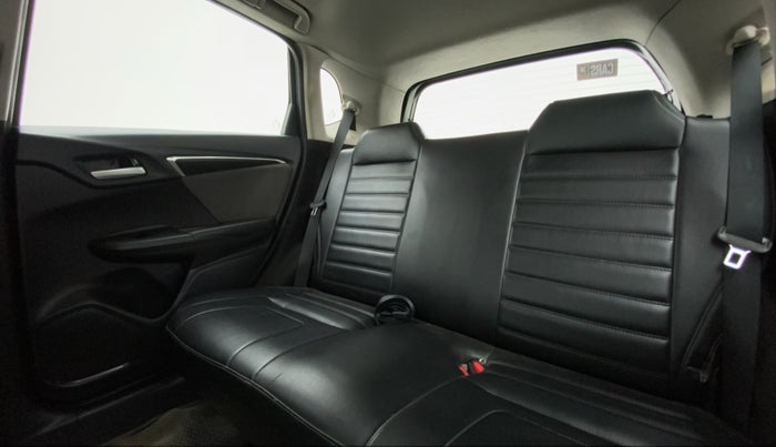 2018 Honda WR-V 1.5L I-DTEC VX MT, Diesel, Manual, 1,22,299 km, Right Side Rear Door Cabin