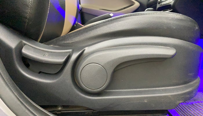 2018 Hyundai Elite i20 ASTA 1.2  CVT, Petrol, Automatic, 63,831 km, Driver Side Adjustment Panel