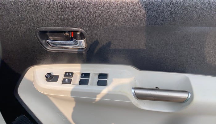 2019 Maruti IGNIS DELTA 1.2, Petrol, Manual, 53,266 km, Driver Side Door Panels Control