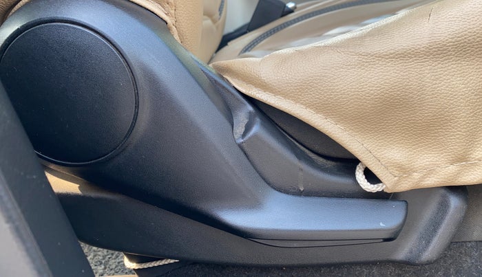 2019 Maruti IGNIS DELTA 1.2, Petrol, Manual, 53,266 km, Driver Side Adjustment Panel