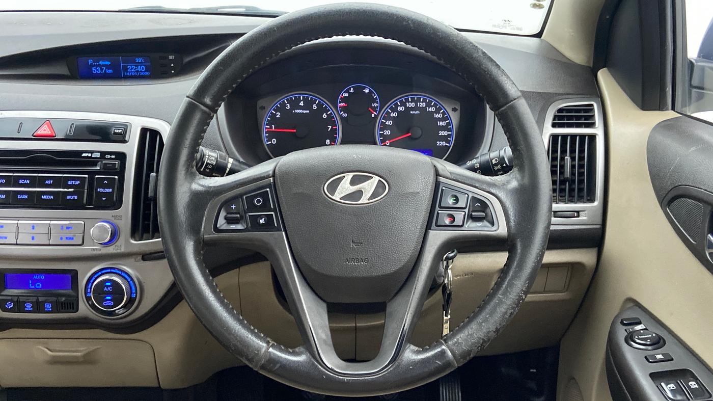 2014 Hyundai i20 SPORTZ 1.2 VTVT, Petrol, Manual, 53,278 km, Steering Wheel Close Up