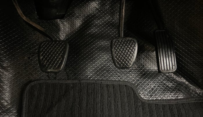 2014 Honda Mobilio 1.5 V I DTEC, Diesel, Manual, 78,595 km, Pedals