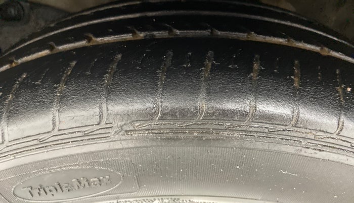 2014 Honda Mobilio 1.5 V I DTEC, Diesel, Manual, 78,595 km, Left Front Tyre Tread